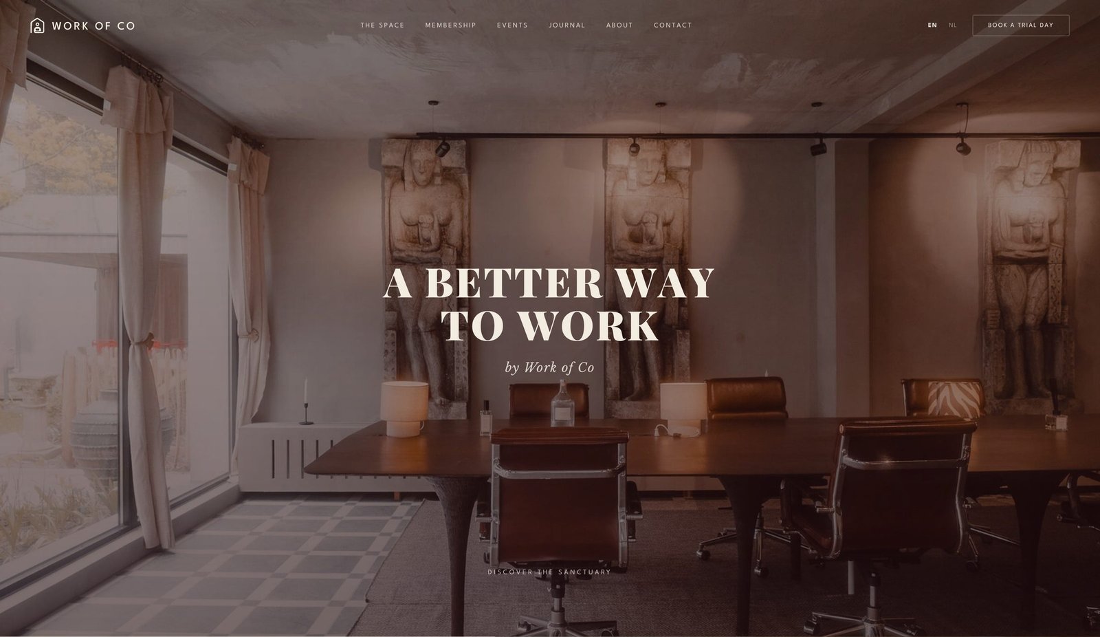 Homepage van Work of co: de vergaderzaal met de kop A better way to work